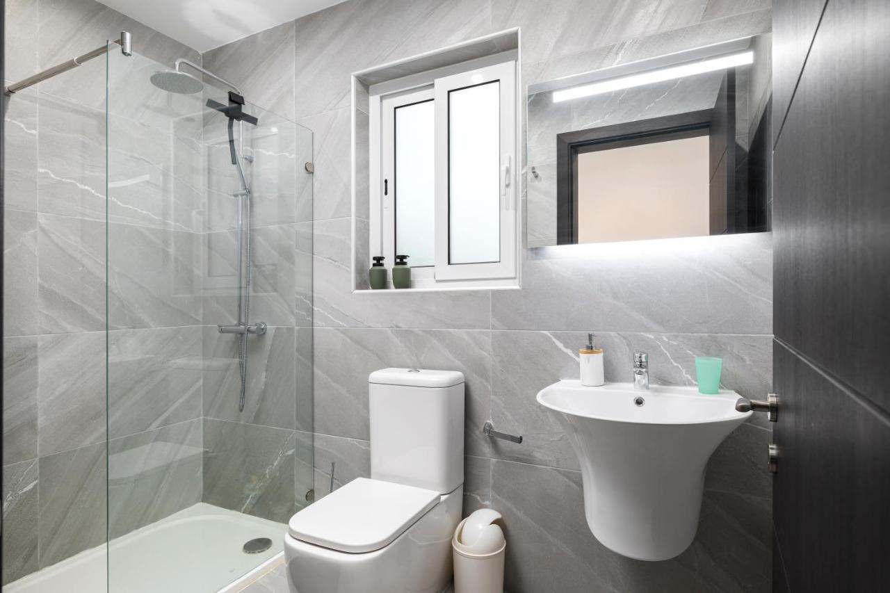 Apartment Modern 3br Stylish With Large Balcony - Close To St Julians And St Georges Bay Is-Swieqi