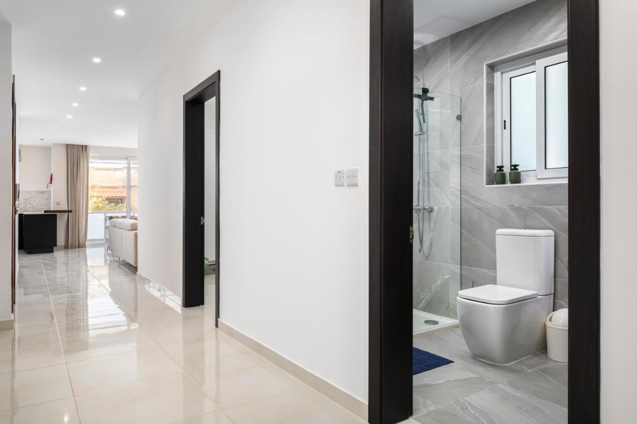Modern 3br Stylish With Large Balcony - Close To St Julians And St Georges Bay