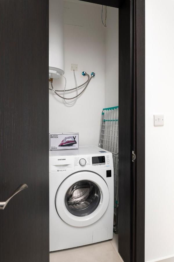 Modern 3br Stylish With Large Balcony - Close To St Julians And St Georges Bay *