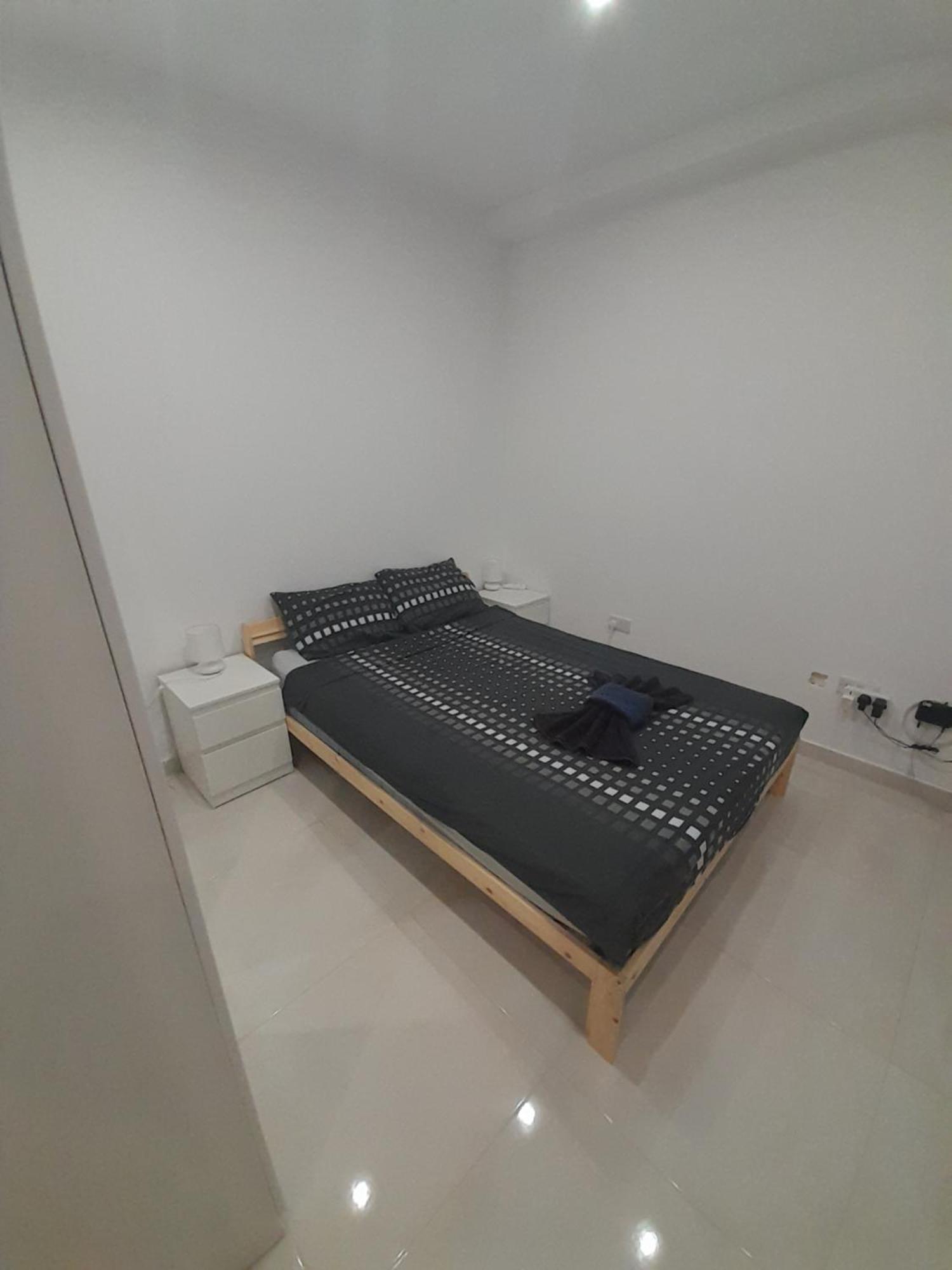 Modern 3br Stylish With Large Balcony - Close To St Julians And St Georges Bay * Is-Swieqi